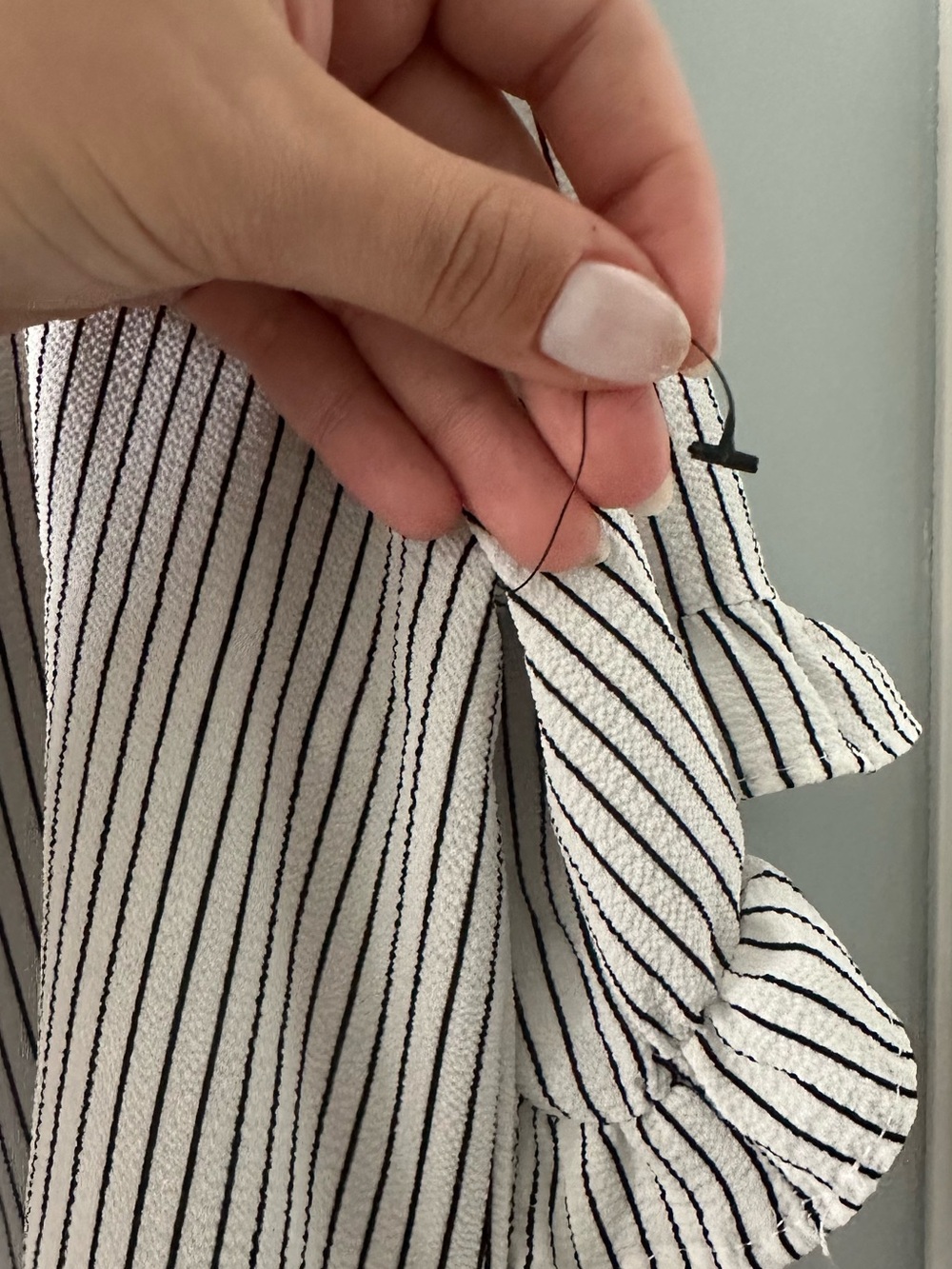 Women’s Striped Pearl Button Ruffle Sleeve Blouse NWOT - Picture 6 of 7